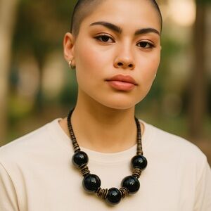 Elegant Black Ceramic and Brass Beaded Necklace 80’s